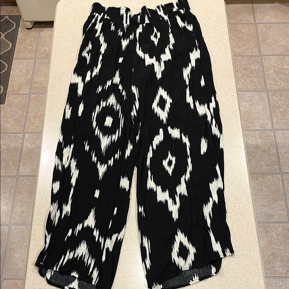 Black and White Patterned Palazzo Pants